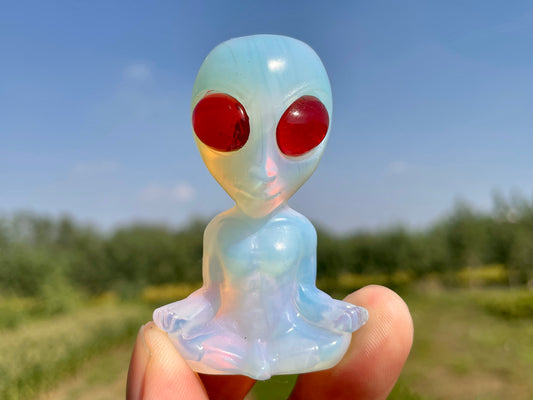 2.3''+ Opalite quartz,quartz crystal,hand carved,Crystal Alien,Alien skull,Crystal Gifts,crystal healing,home decoration