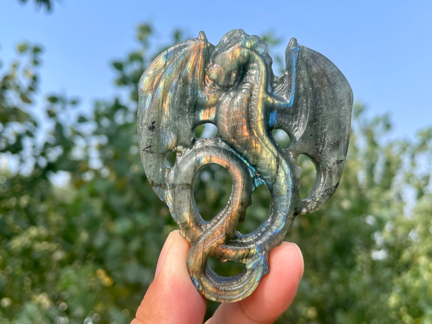 3.1''+ Natural Labradorite quartz,quartz crystal,hand carved,Crystal Fly Dragon,Fly Dragon skull,Home Decoration Crystal Gifts,crystal healing