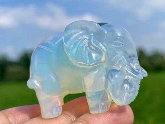 2.2''+ White Opalite quartz,quartz crystal,hand carved,Crystal Elephant,Elephant skull,Home Decoration Crystal Gifts