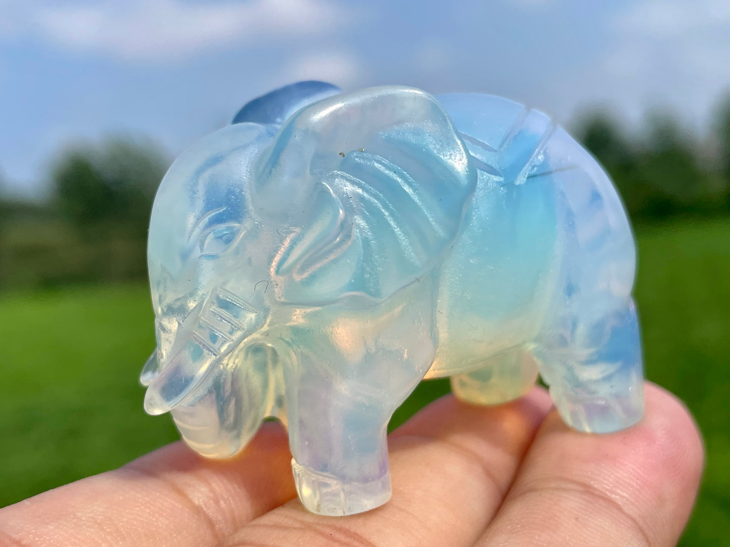 2.2''+ White Opalite quartz,quartz crystal,hand carved,Crystal Elephant,Elephant skull,Home Decoration Crystal Gifts