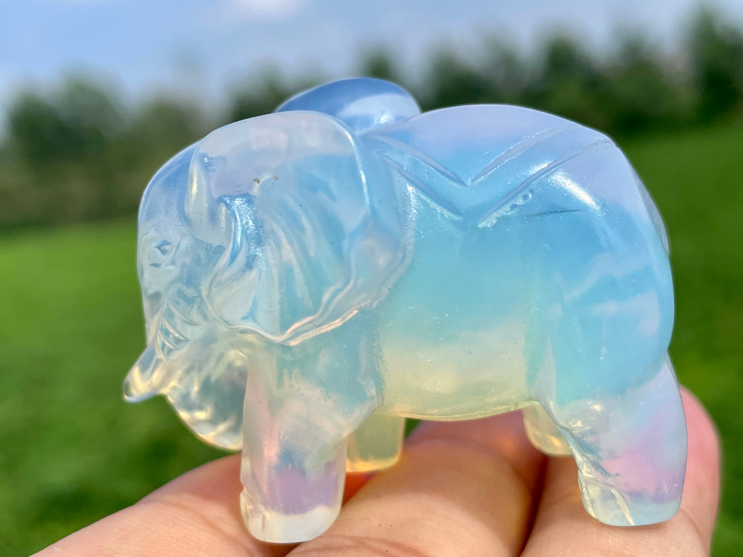 2.2''+ White Opalite quartz,quartz crystal,hand carved,Crystal Elephant,Elephant skull,Home Decoration Crystal Gifts